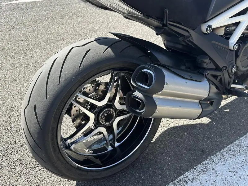 DIAVEL AMG