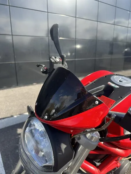 MONSTER 696
