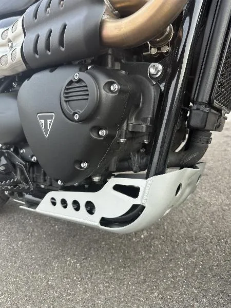 SCRAMBLER 900