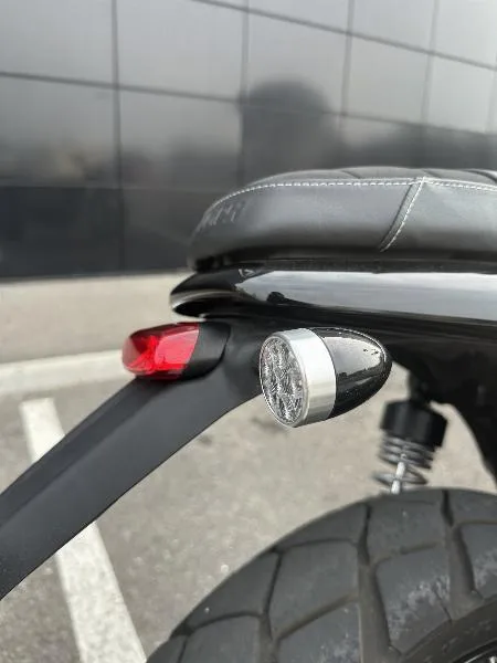 SCRAMBLER 900