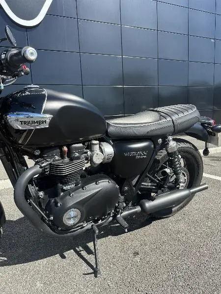 Bonneville T120 Black