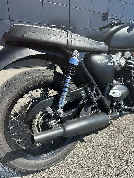 Bonneville T120 Black
