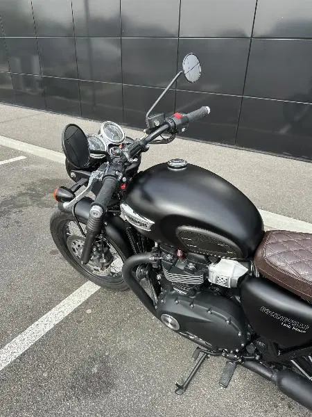 Bonneville T100