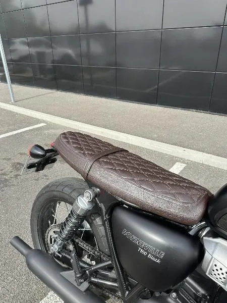 Bonneville T100