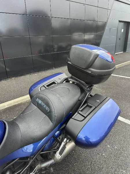 R 1200 R
