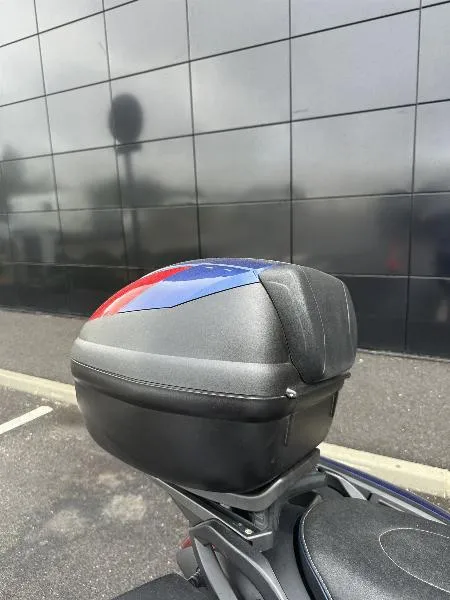 R 1200 R