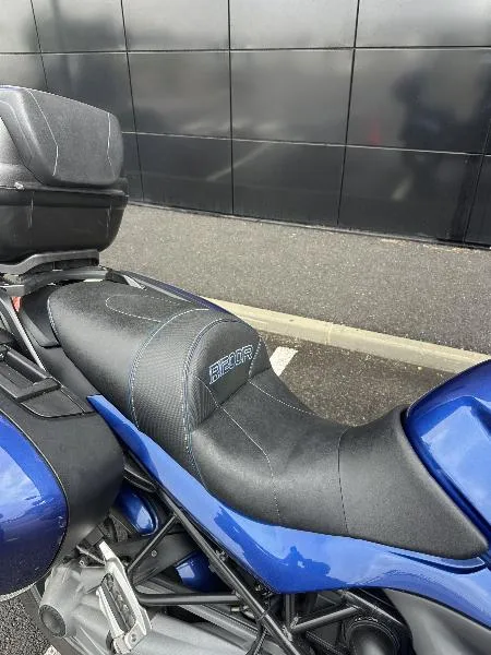 R 1200 R