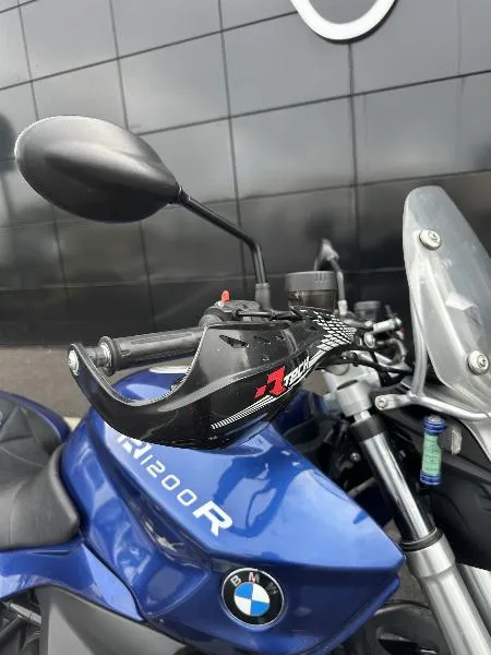 R 1200 R