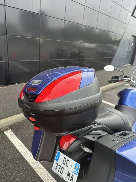 R 1200 R
