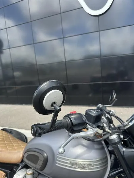 Bonneville T120 Black