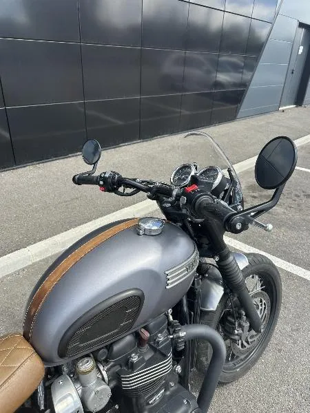 Bonneville T120 Black