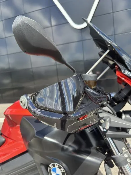 F 800 R