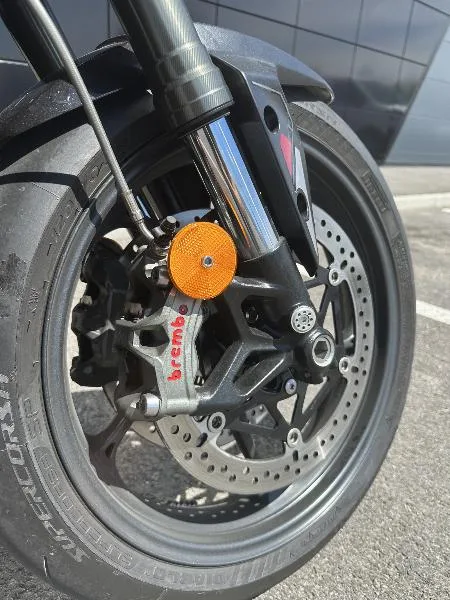 STREET TRIPLE 765 RS
