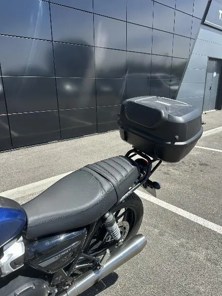 STREET TWIN  900