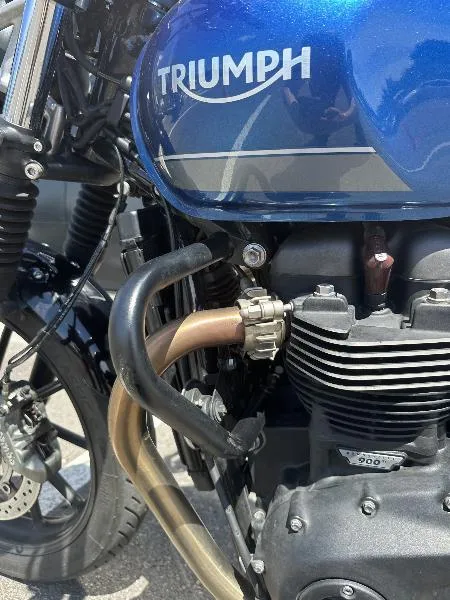 STREET TWIN  900