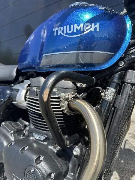STREET TWIN  900