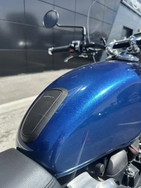 STREET TWIN  900