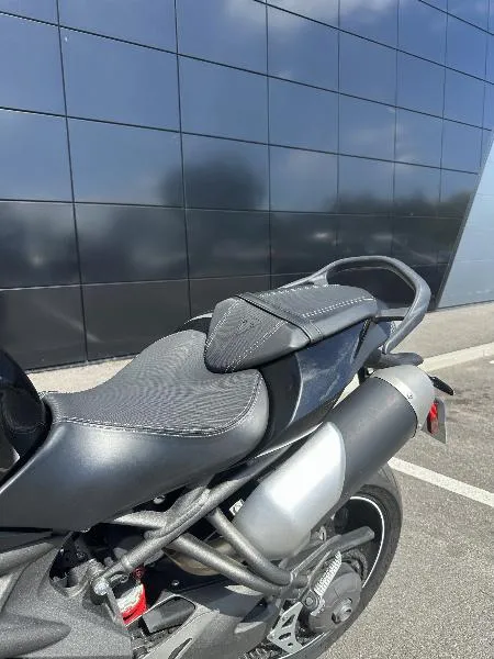 SPEED TRIPLE 1050 S 
