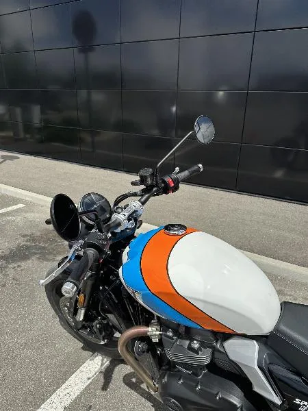 SPEED TWIN 900