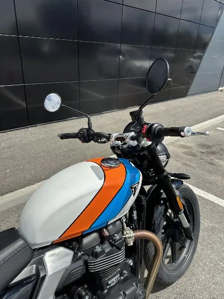 SPEED TWIN 900