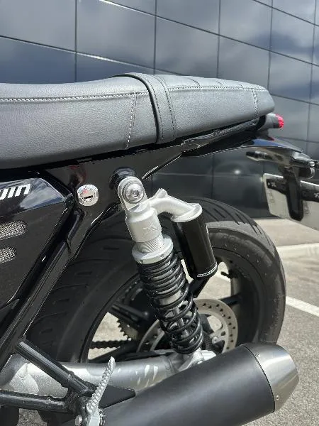 SPEED TWIN 900