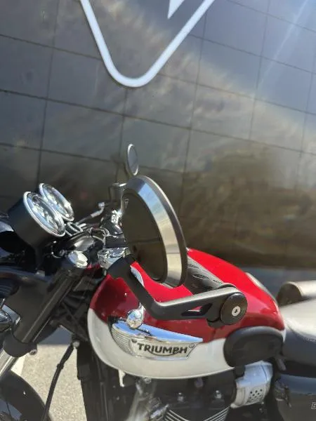 Bonneville T100