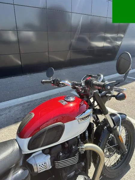 Bonneville T100