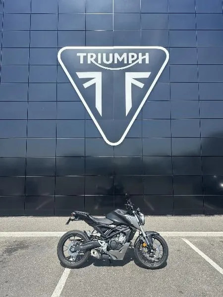 CB 125  R