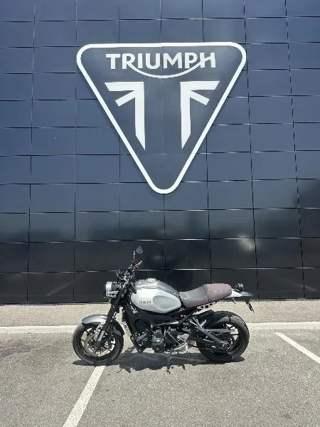 XSR 900