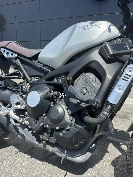 XSR 900