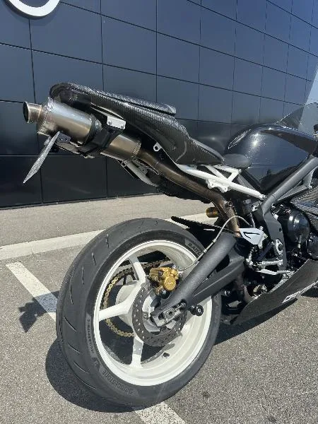 DAYTONA  675 R
