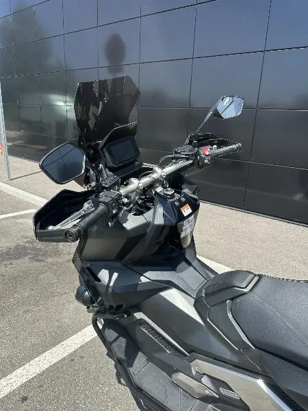XADV 750