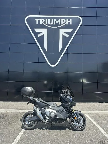 XADV 750