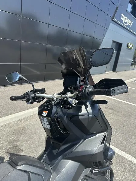 XADV 750