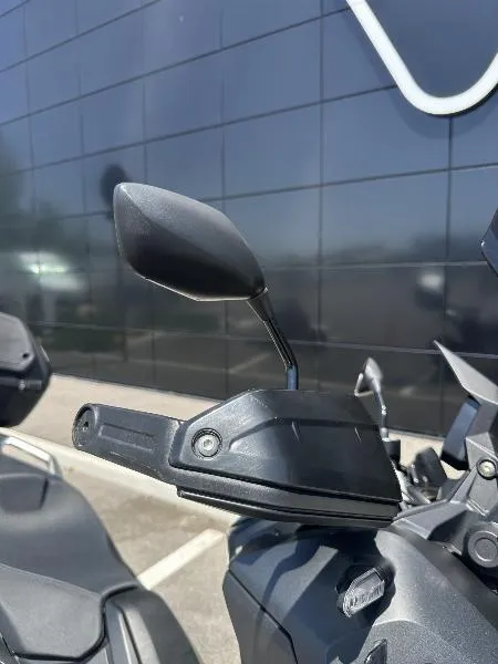 XADV 750