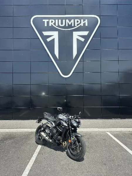 STREET TRIPLE 765 R 2024