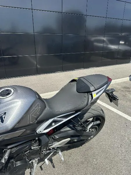 STREET TRIPLE 765 R