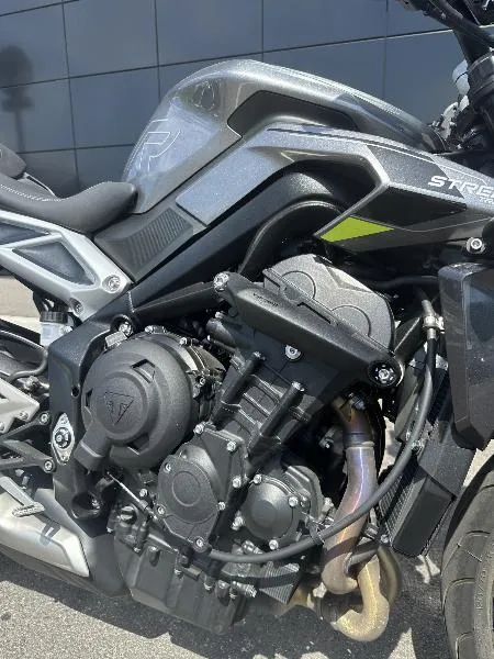 STREET TRIPLE 765 R