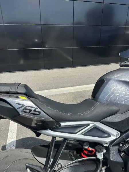 STREET TRIPLE 765 R