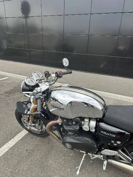 THRUXTON 1200 RS