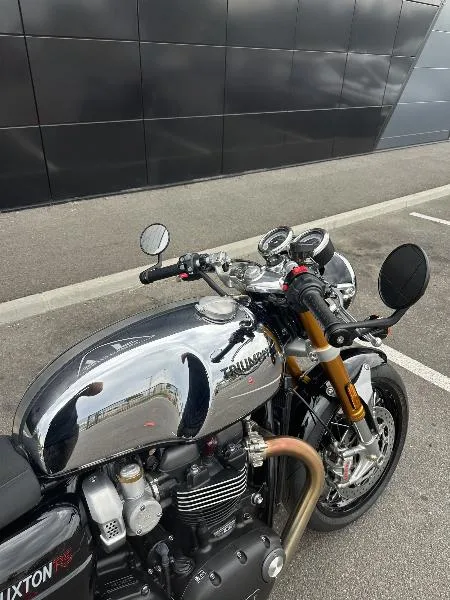 THRUXTON 1200 RS