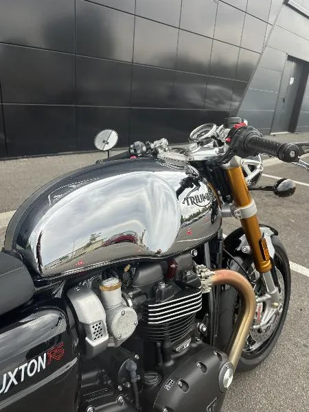 THRUXTON 1200 RS