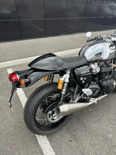 THRUXTON 1200 RS