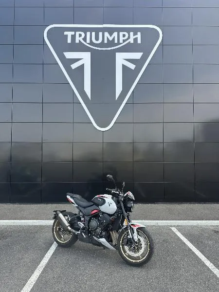 TRIDENT 800