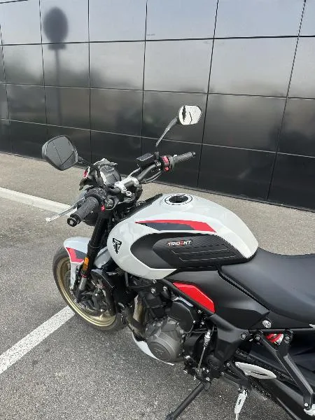 TRIDENT 800