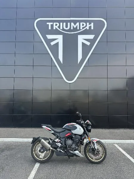 TRIDENT 800