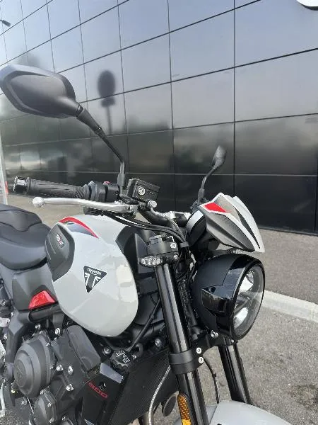 TRIDENT 800