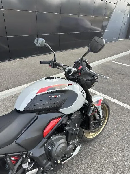 TRIDENT 800
