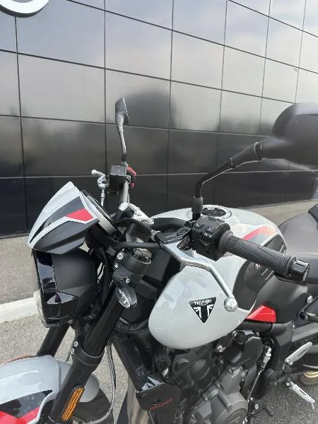 TRIDENT 800