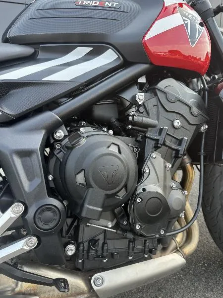 TRIDENT 660